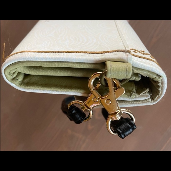 SOLD- Danielle Nicole Zelda wallet. - Picture 6 of 11